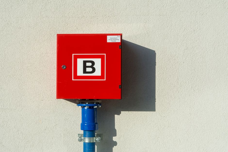 Tahapan Cara Membuat RAB Instalasi Hydrant agar Rapi dan Aman